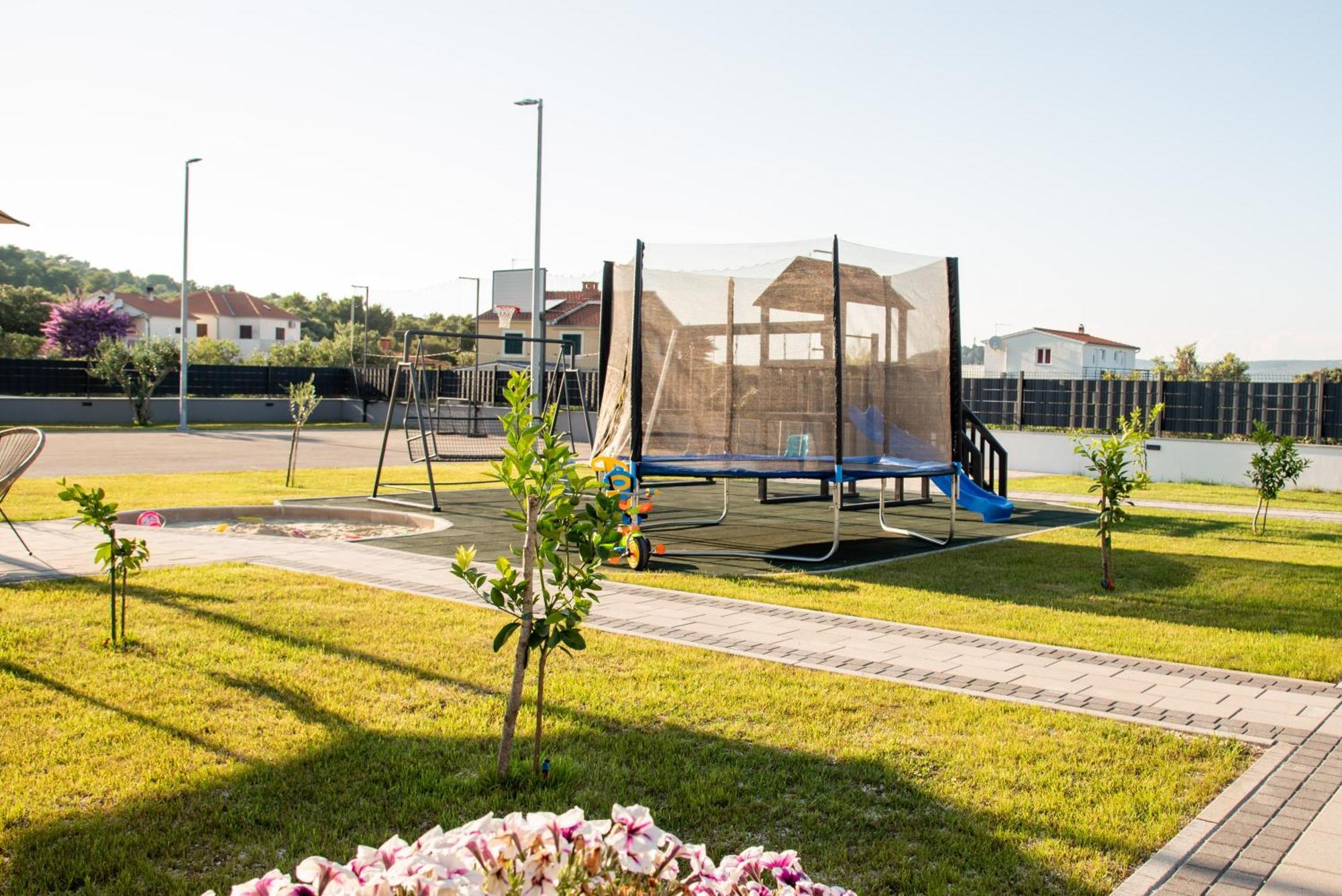 Luxury Apartments Alkar With Swimming Pool Razanj Exterior photo