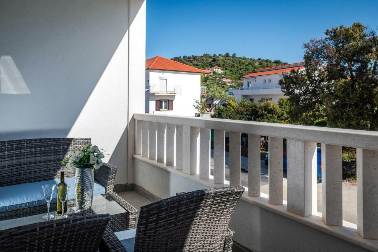 Luxury Apartments Alkar With Swimming Pool Razanj Exterior photo