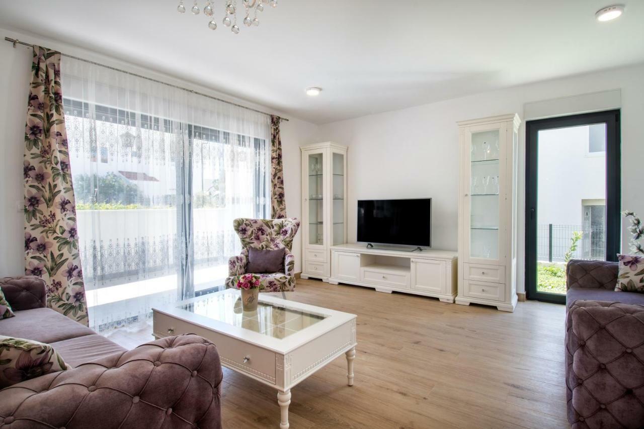 Luxury Apartments Alkar With Swimming Pool Razanj Exterior photo